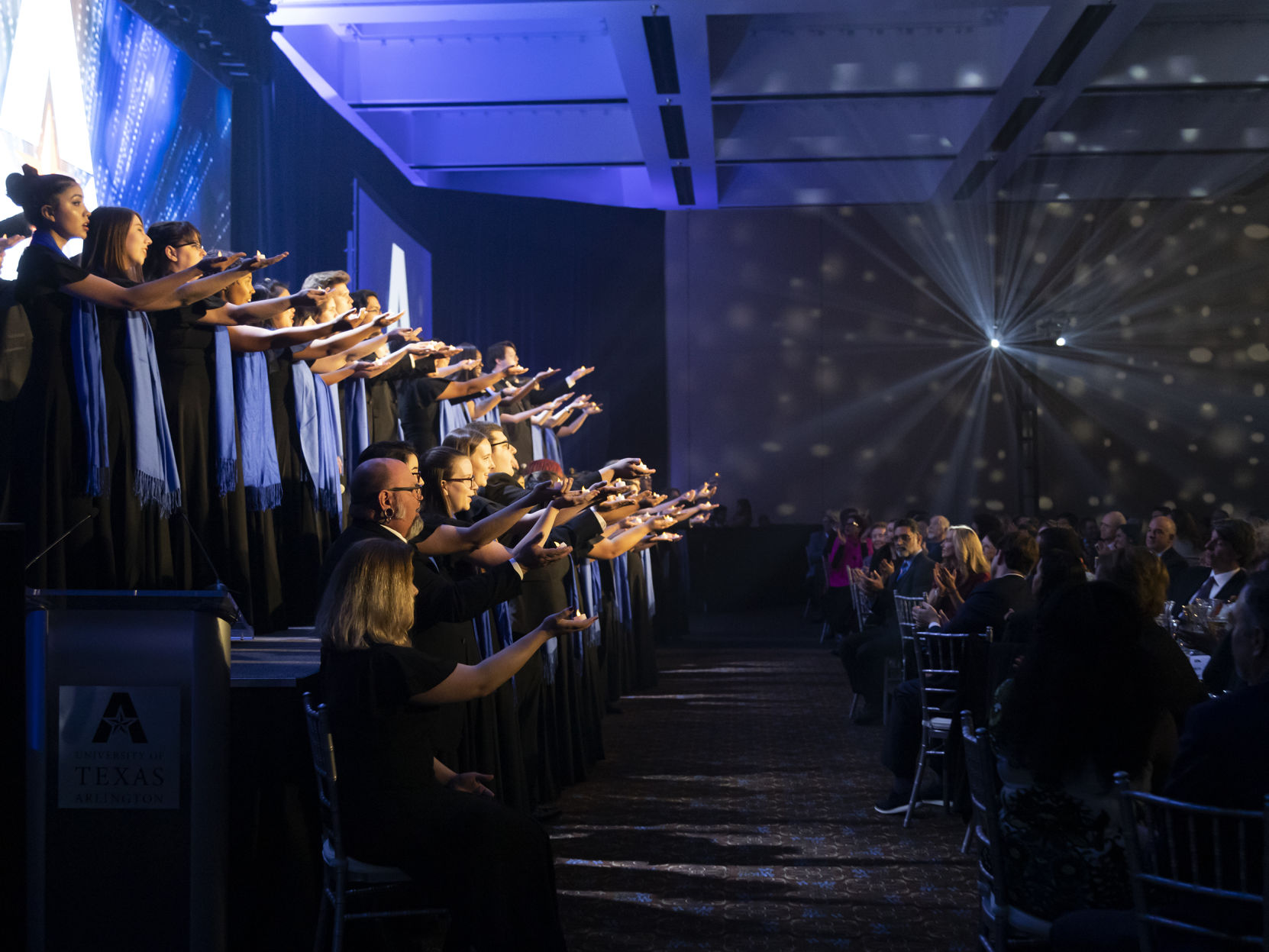 UTA honors alumni, politicians at annual Distinguished Alumni Awards